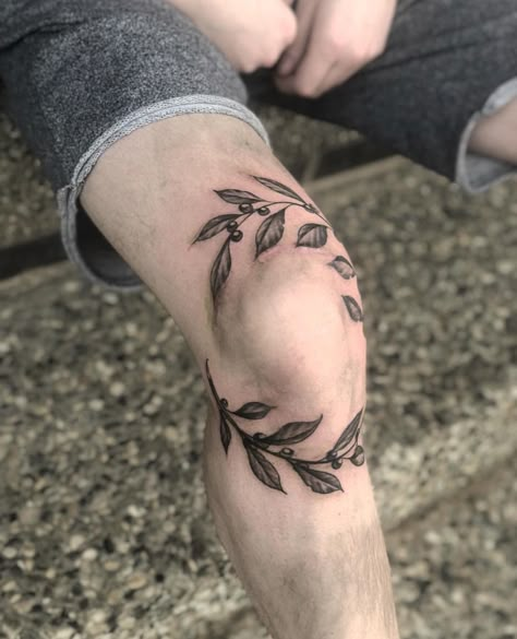 above the knee tattoo