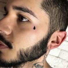 face tattoo